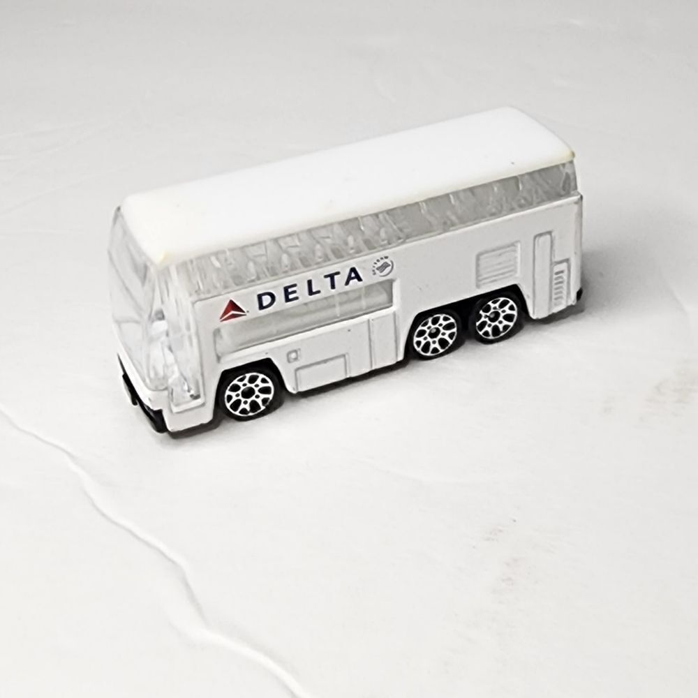 Real Toy White Delta Double Decker Bus, Made in China, 1:64 scale